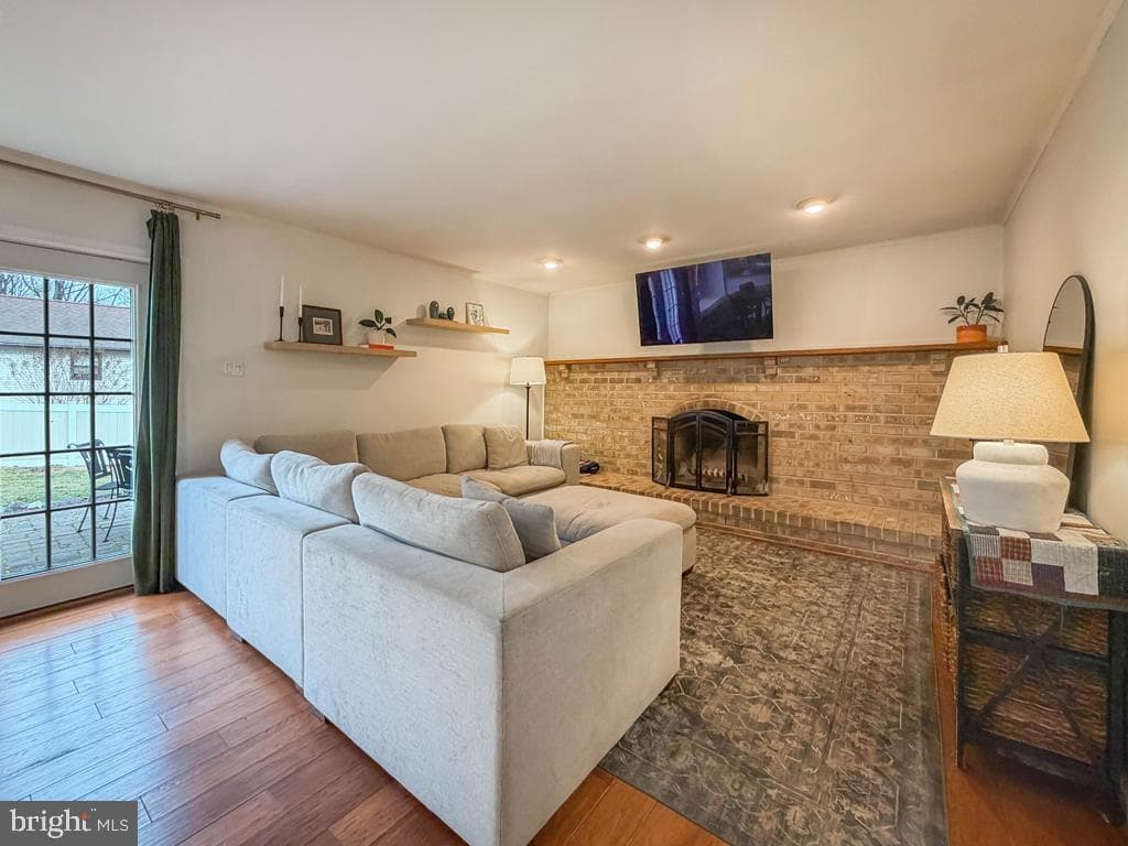 738 Bridgeview Road photo 24