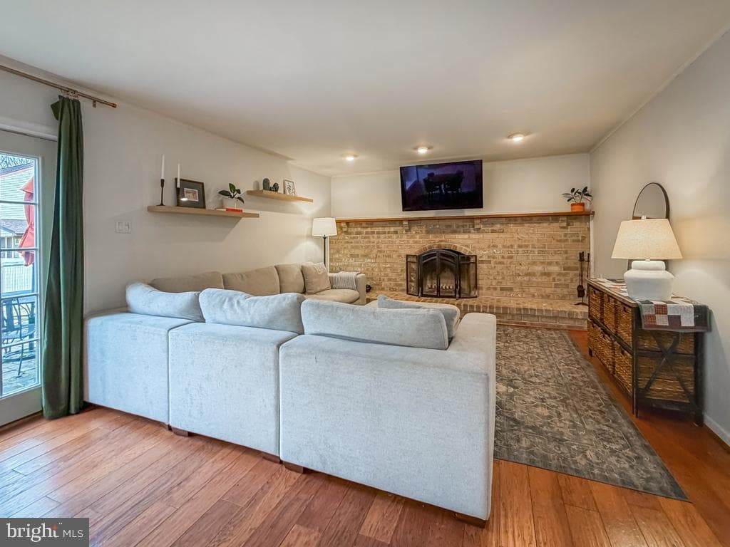 738 Bridgeview Road photo 26