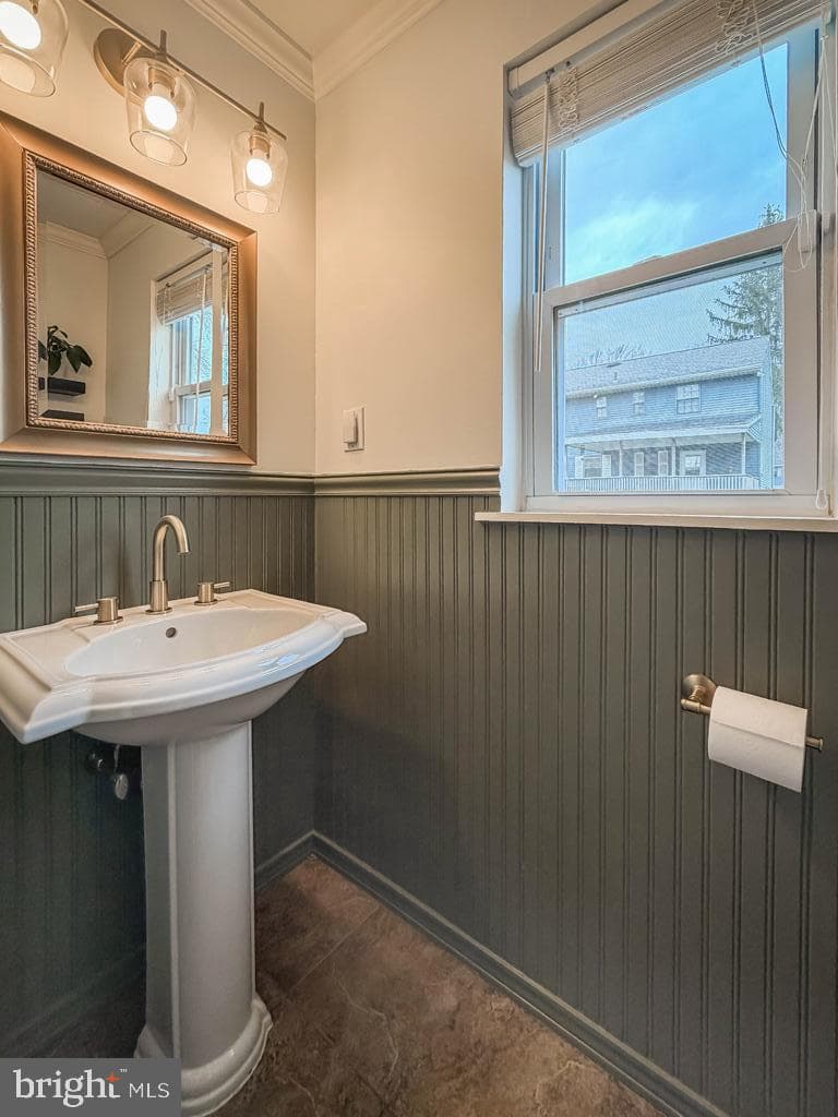 738 Bridgeview Road photo 28