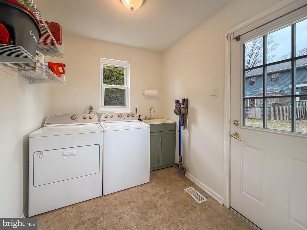 738 Bridgeview Road photo 29