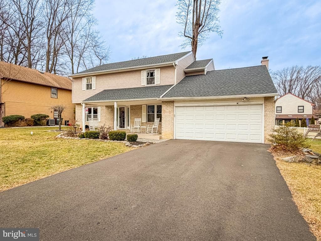 738 Bridgeview Road photo 3