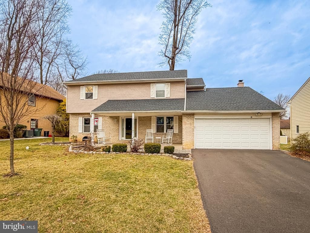 738 Bridgeview Road photo 4