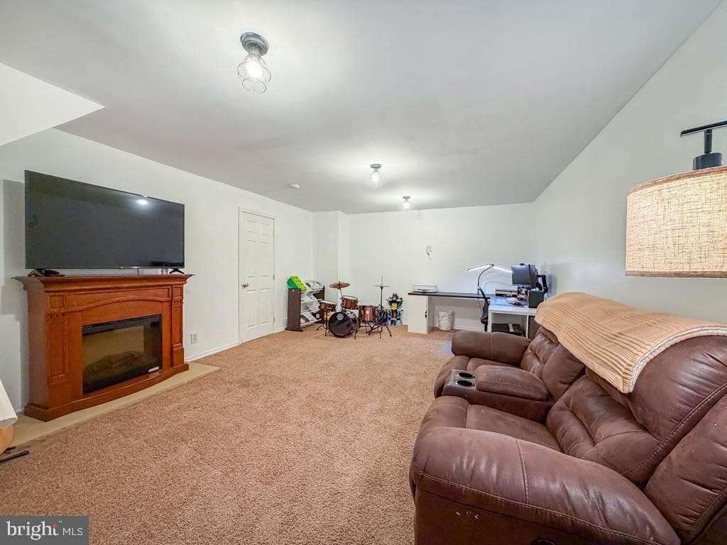 738 Bridgeview Road photo 48
