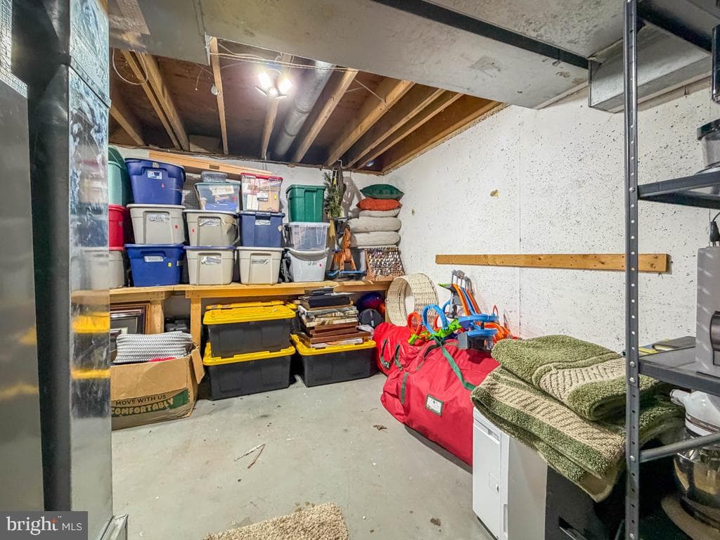 738 Bridgeview Road photo 50
