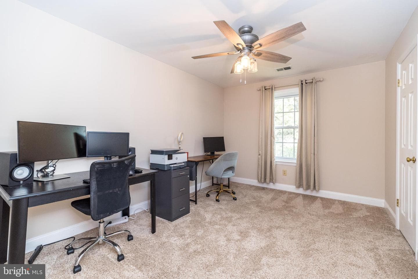 422 Redbud Court photo 17