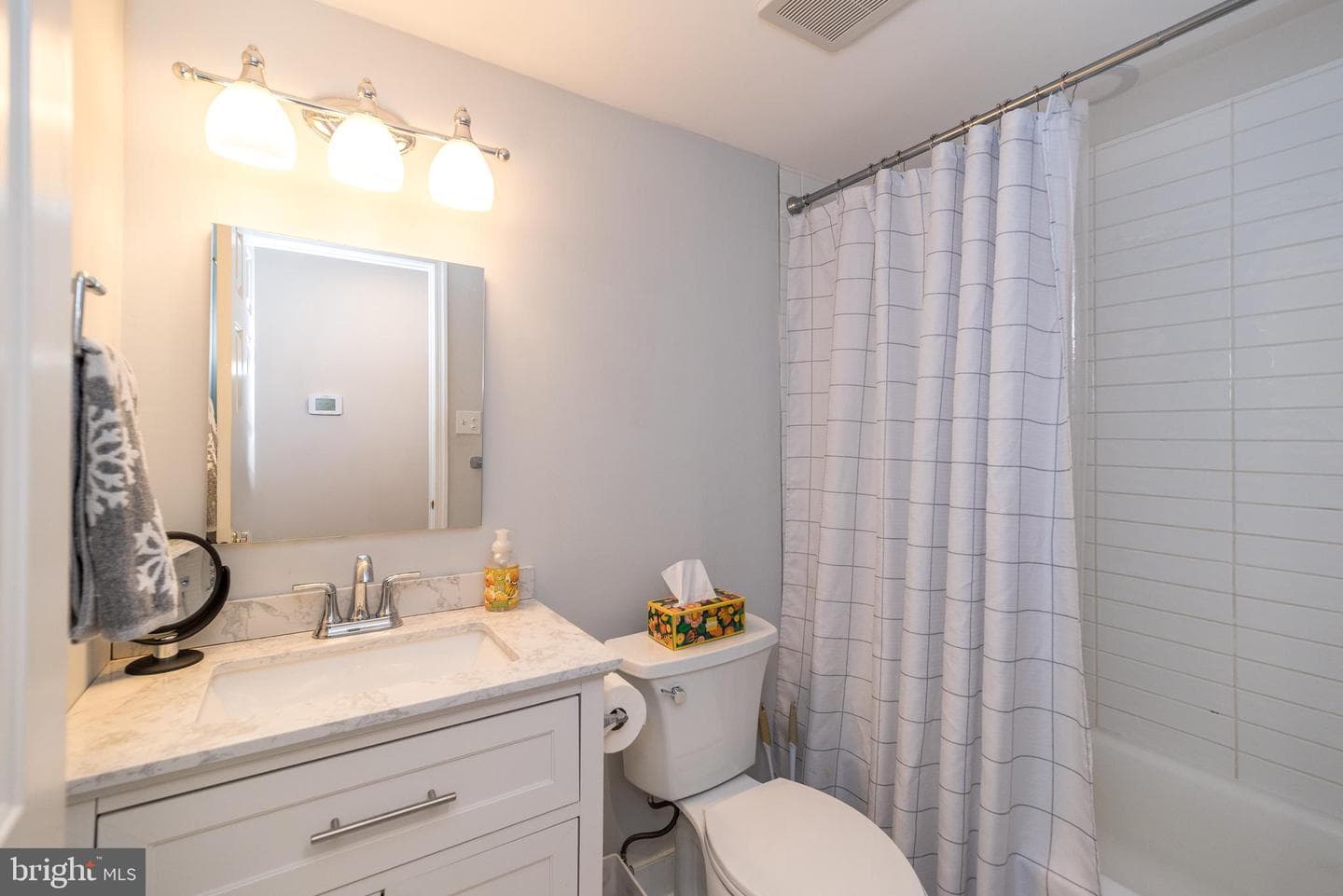 422 Redbud Court photo 18