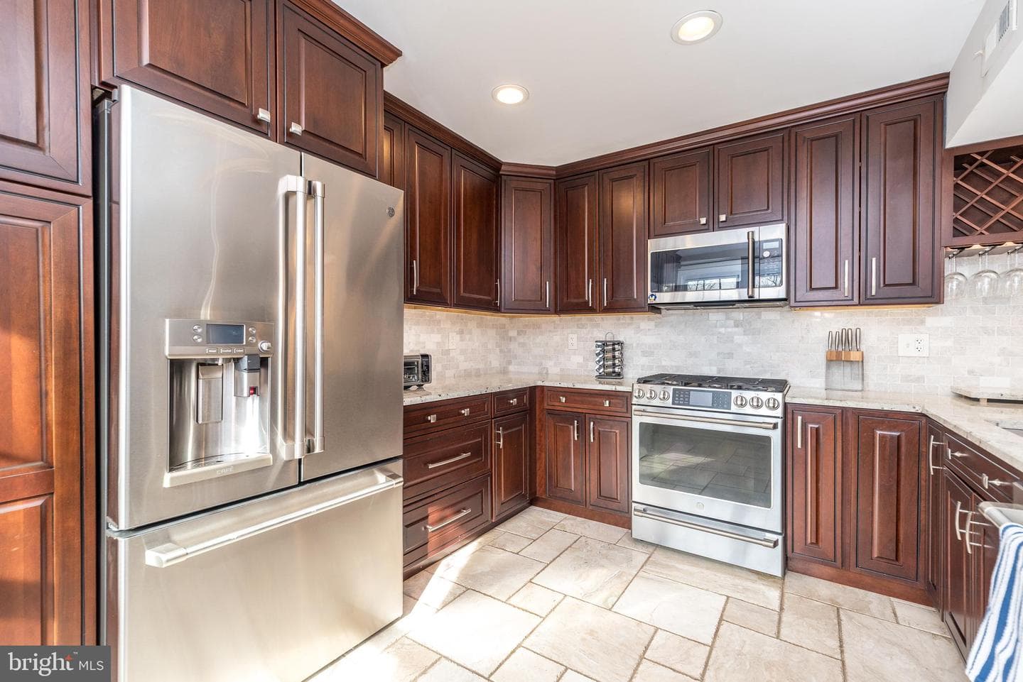 422 Redbud Court photo 6
