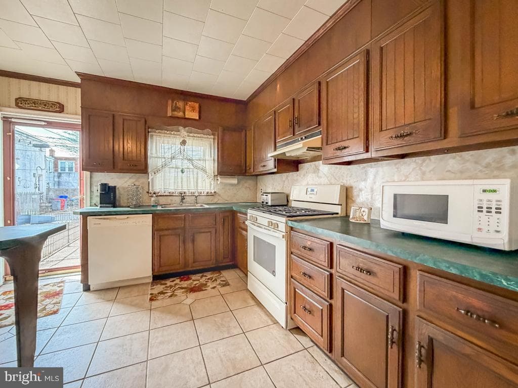 912 Jefferson Avenue photo 10