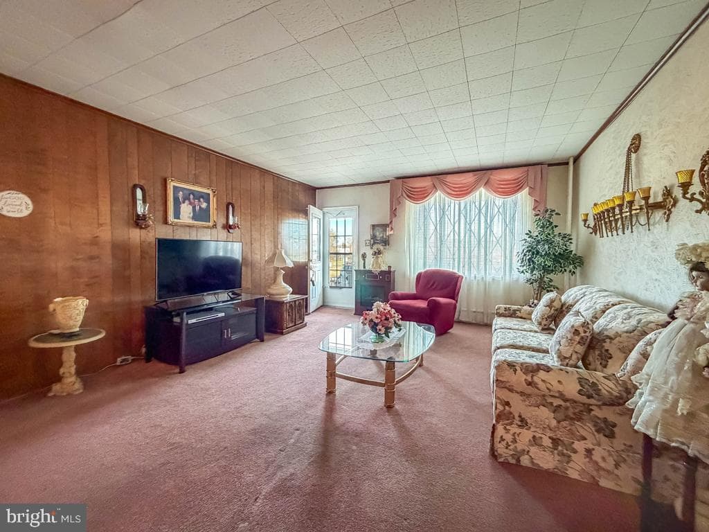 912 Jefferson Avenue photo 4