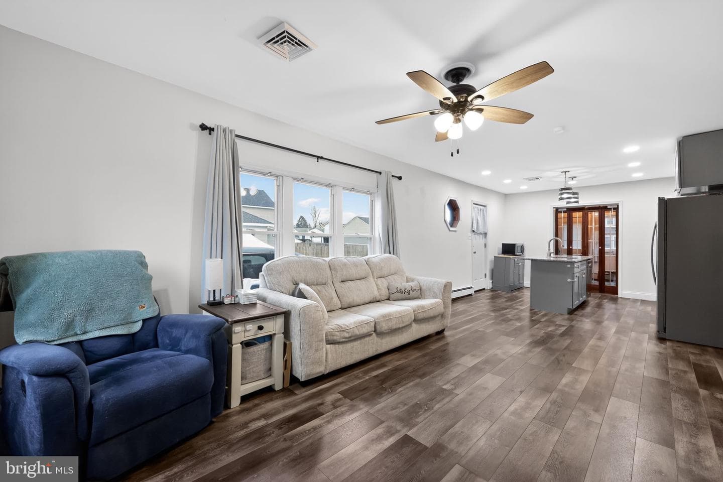 909 Third Avenue photo 9