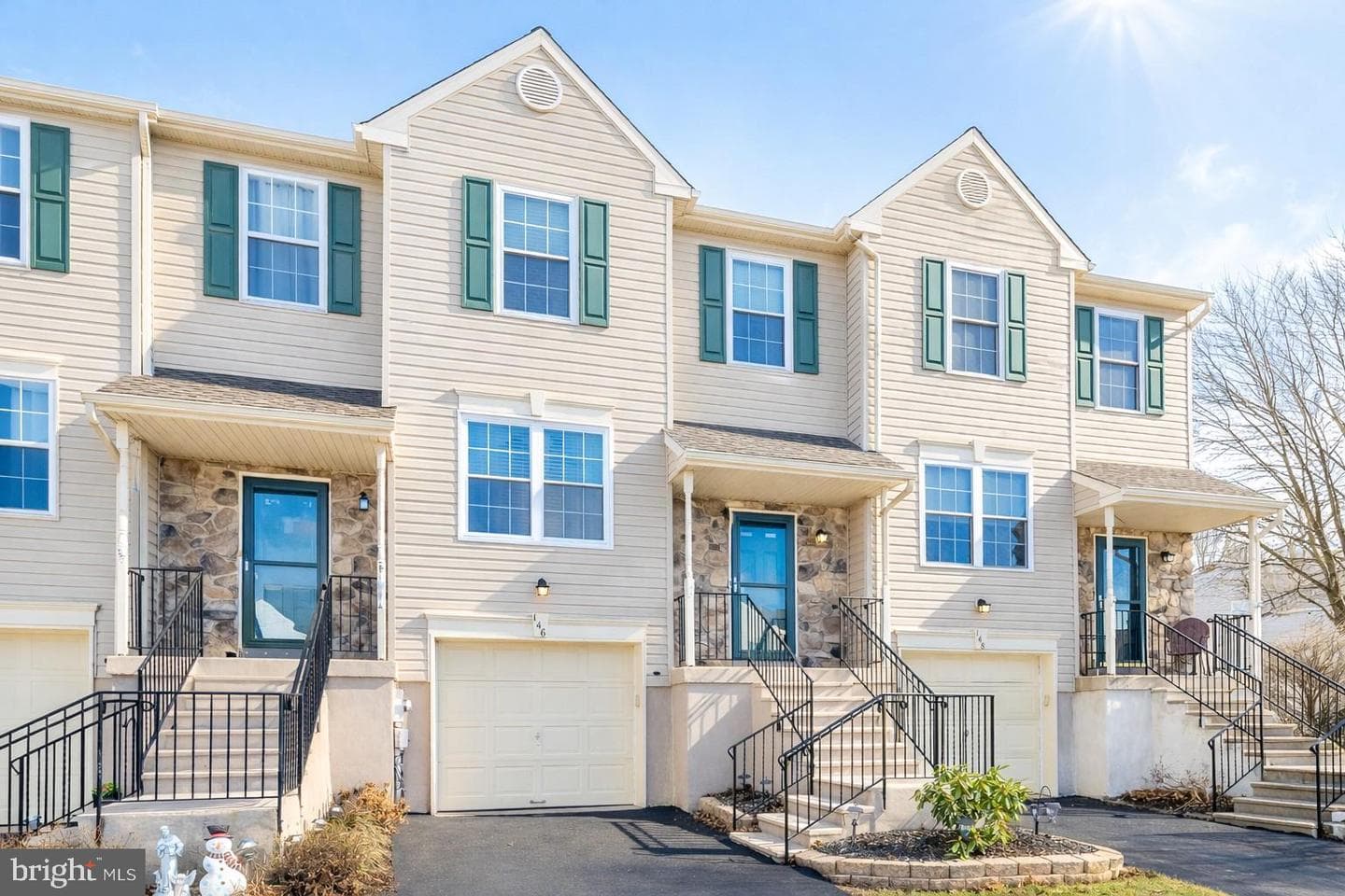 146 Strawberry Lane