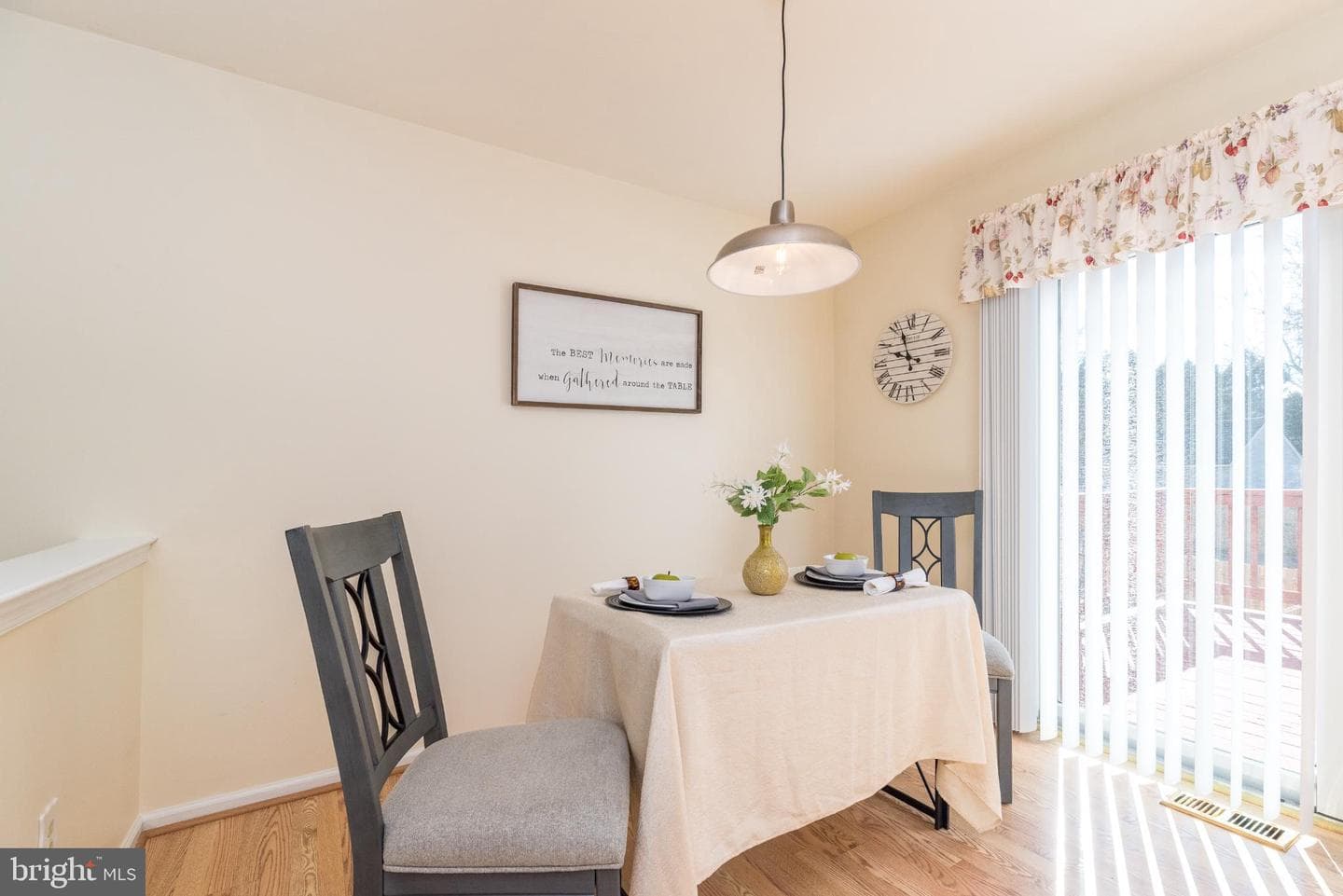 146 Strawberry Lane photo 11