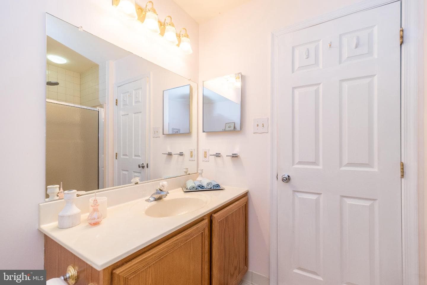 146 Strawberry Lane photo 24