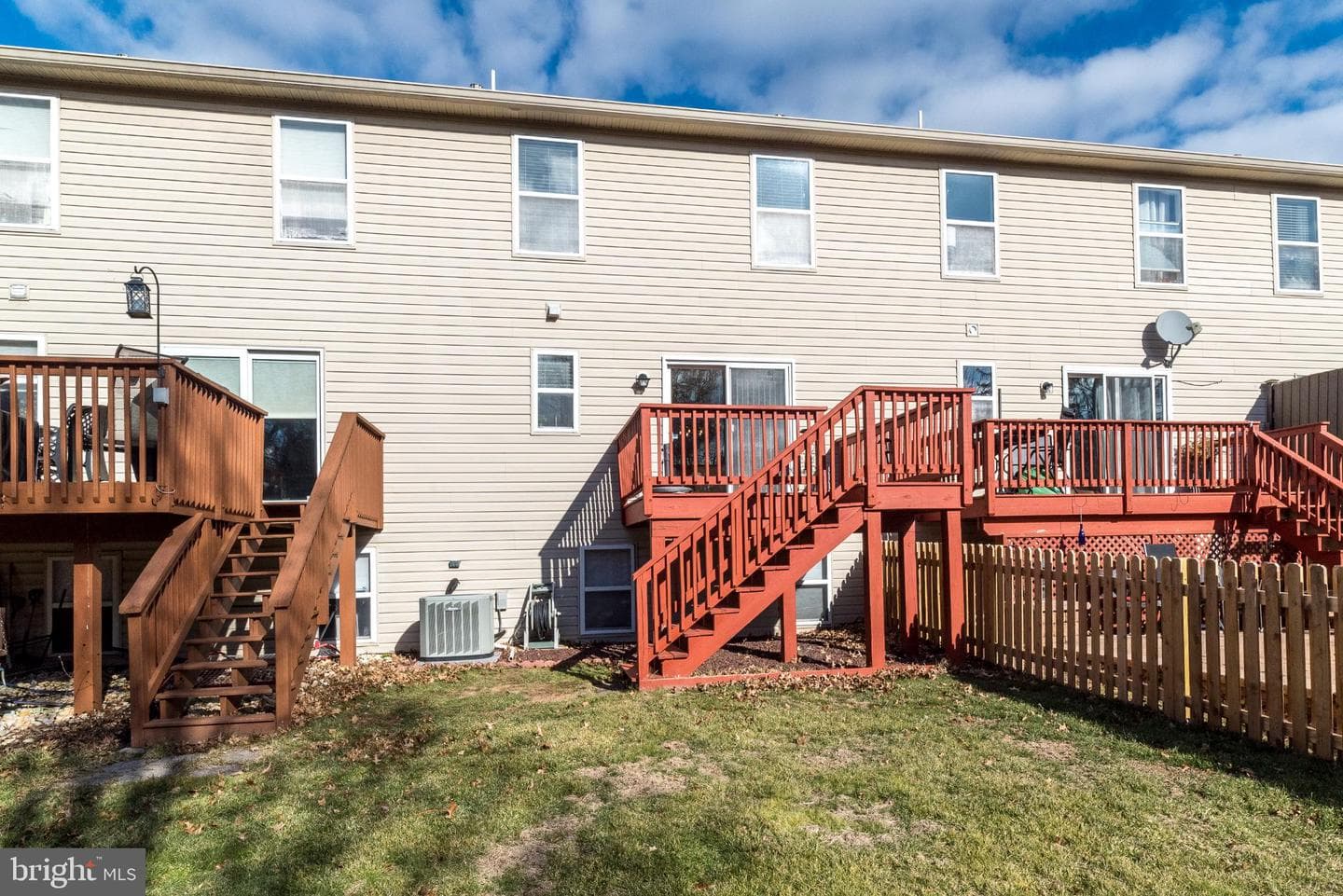146 Strawberry Lane photo 38