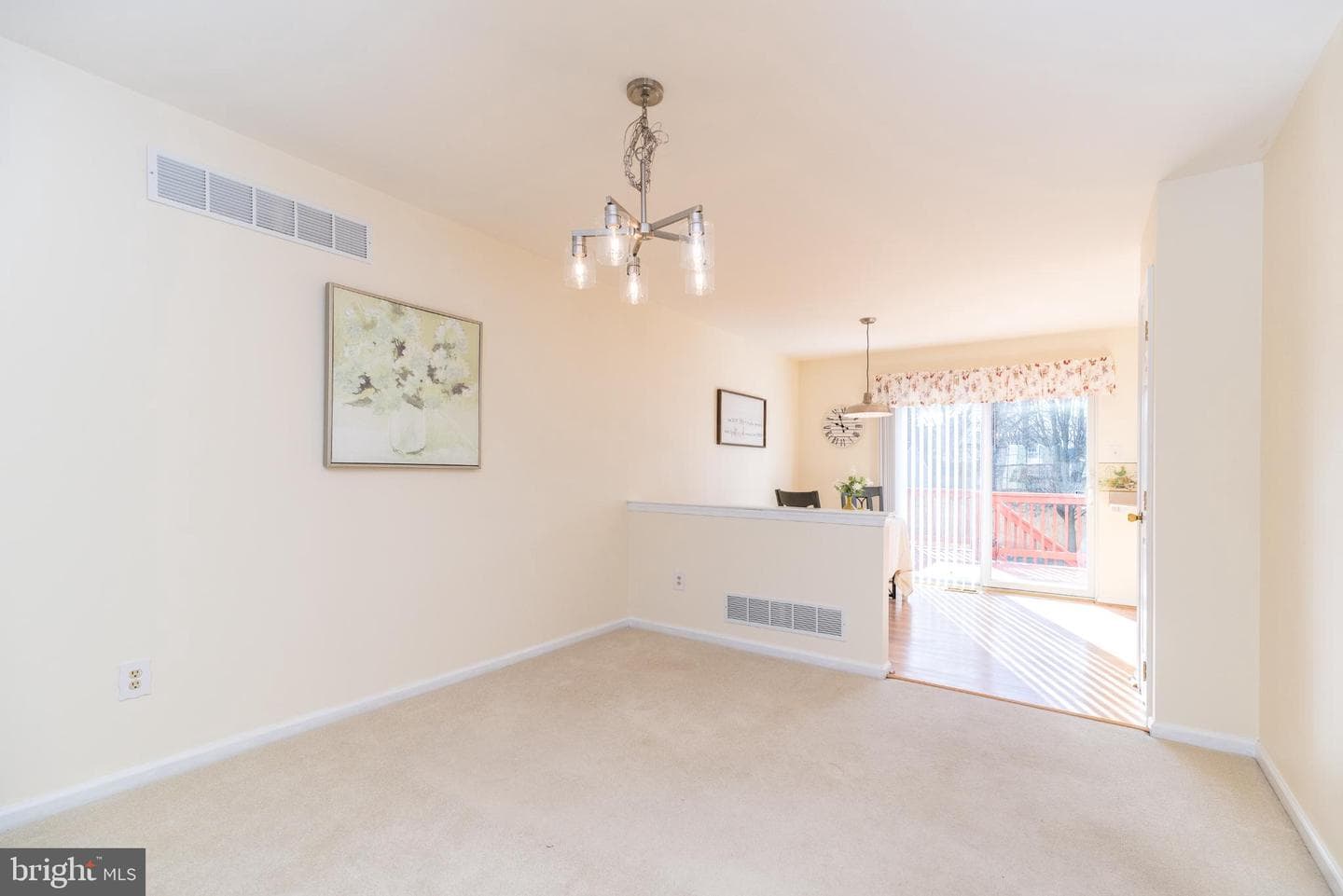 146 Strawberry Lane photo 9