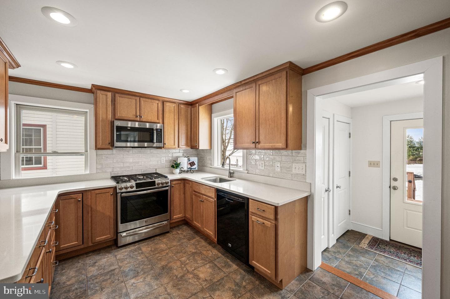 21 New Galena Road photo 12