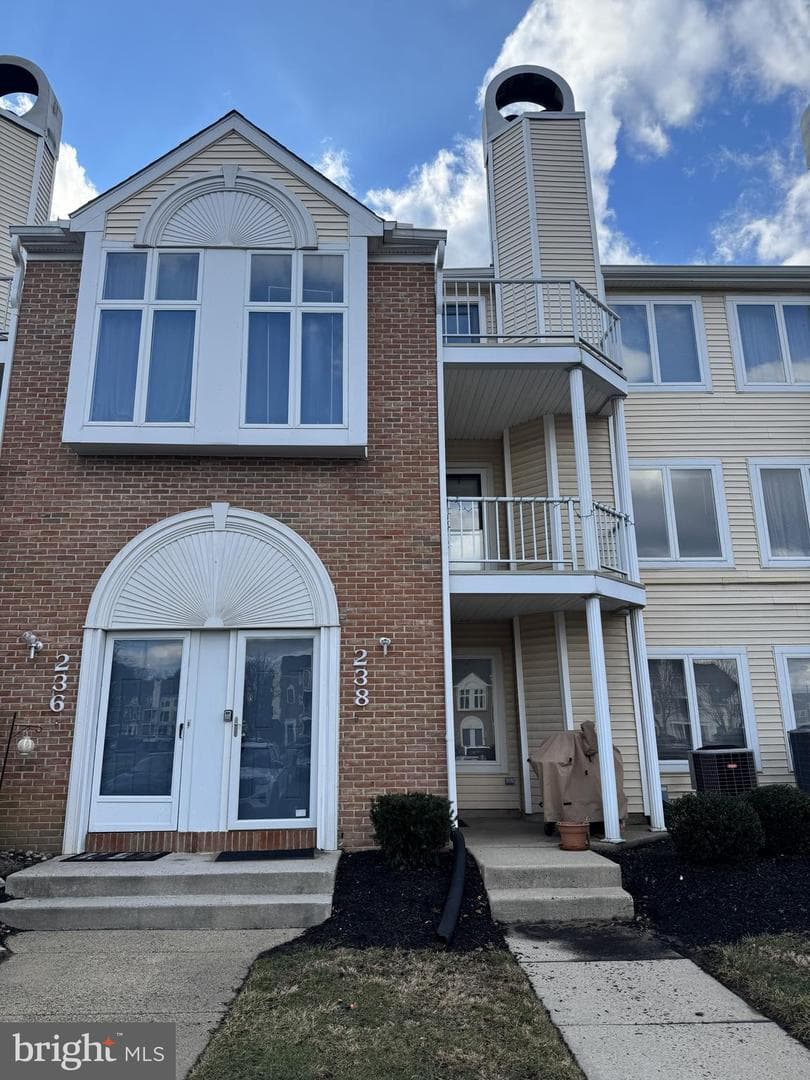 238 Colette Court
