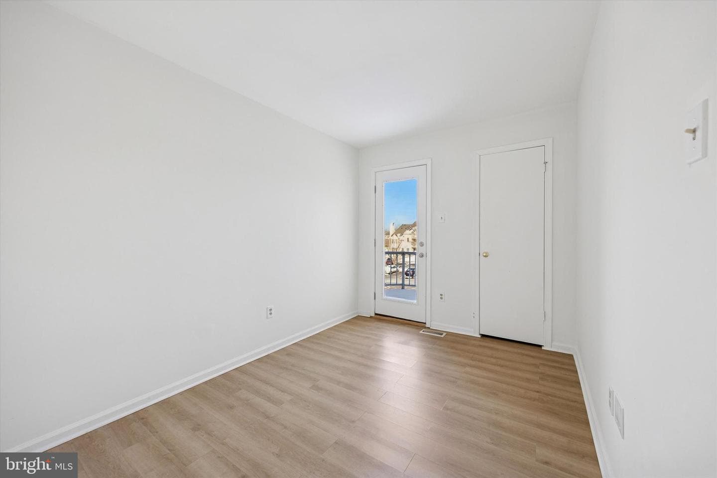 238 Colette Court photo 17