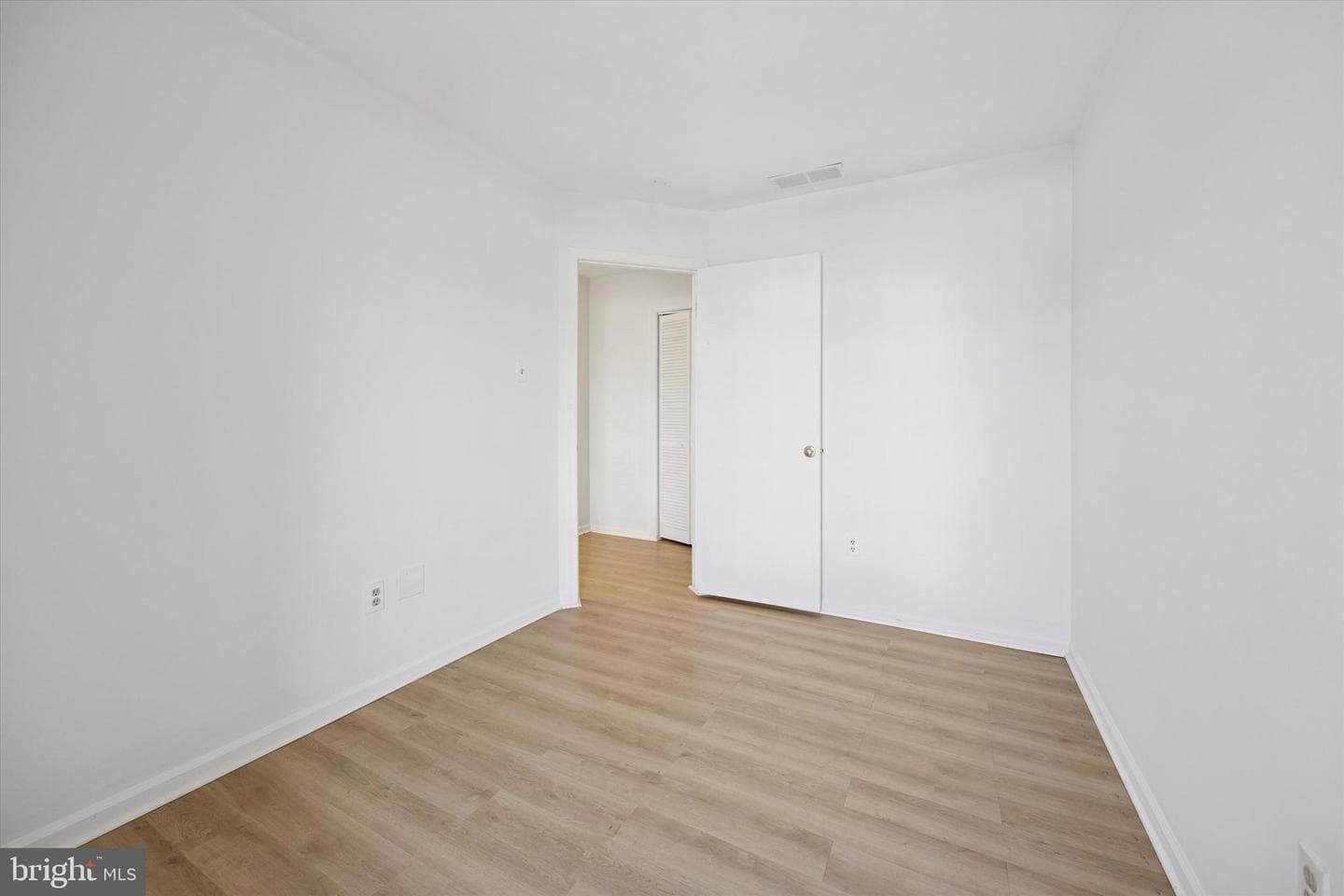238 Colette Court photo 18