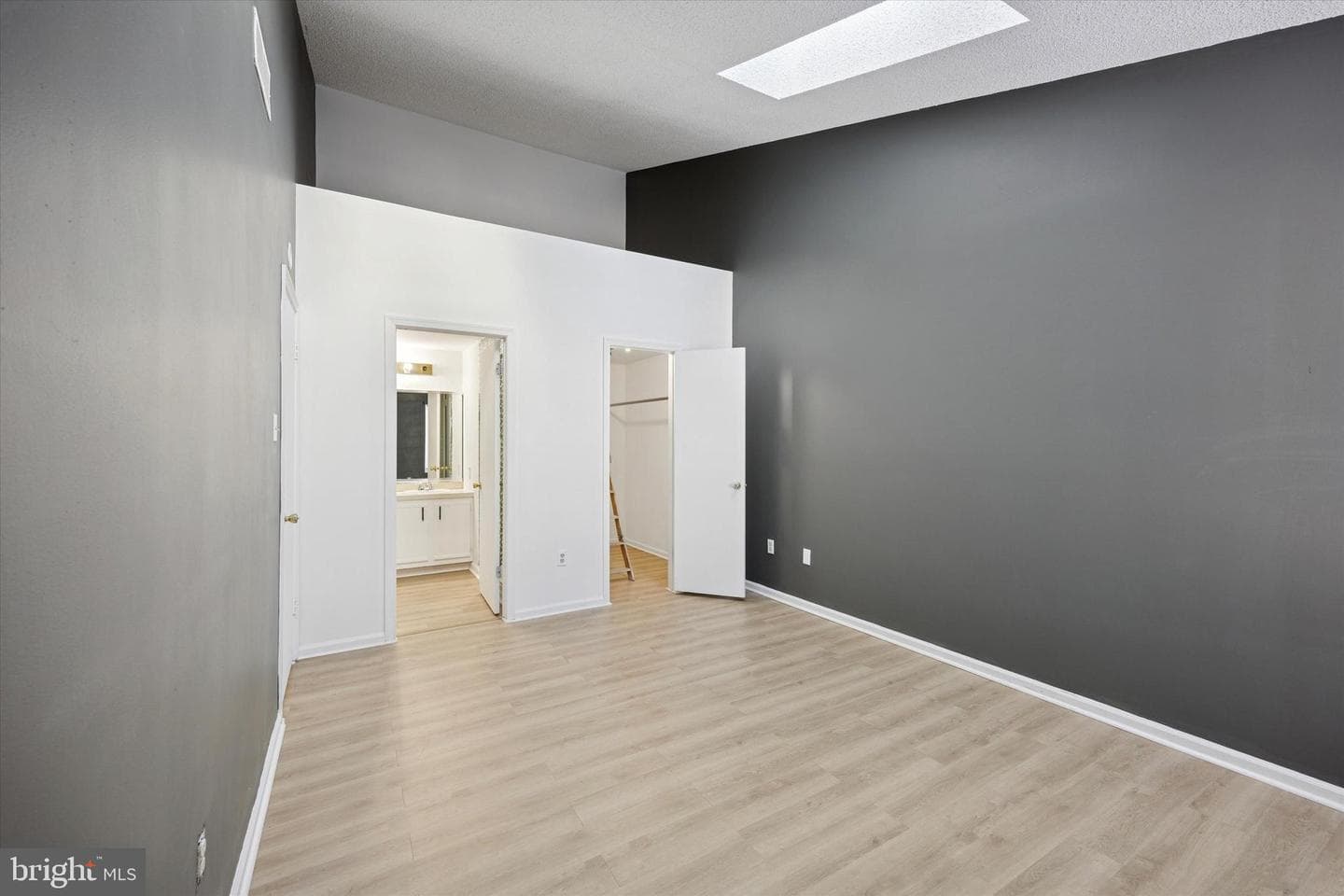 238 Colette Court photo 22