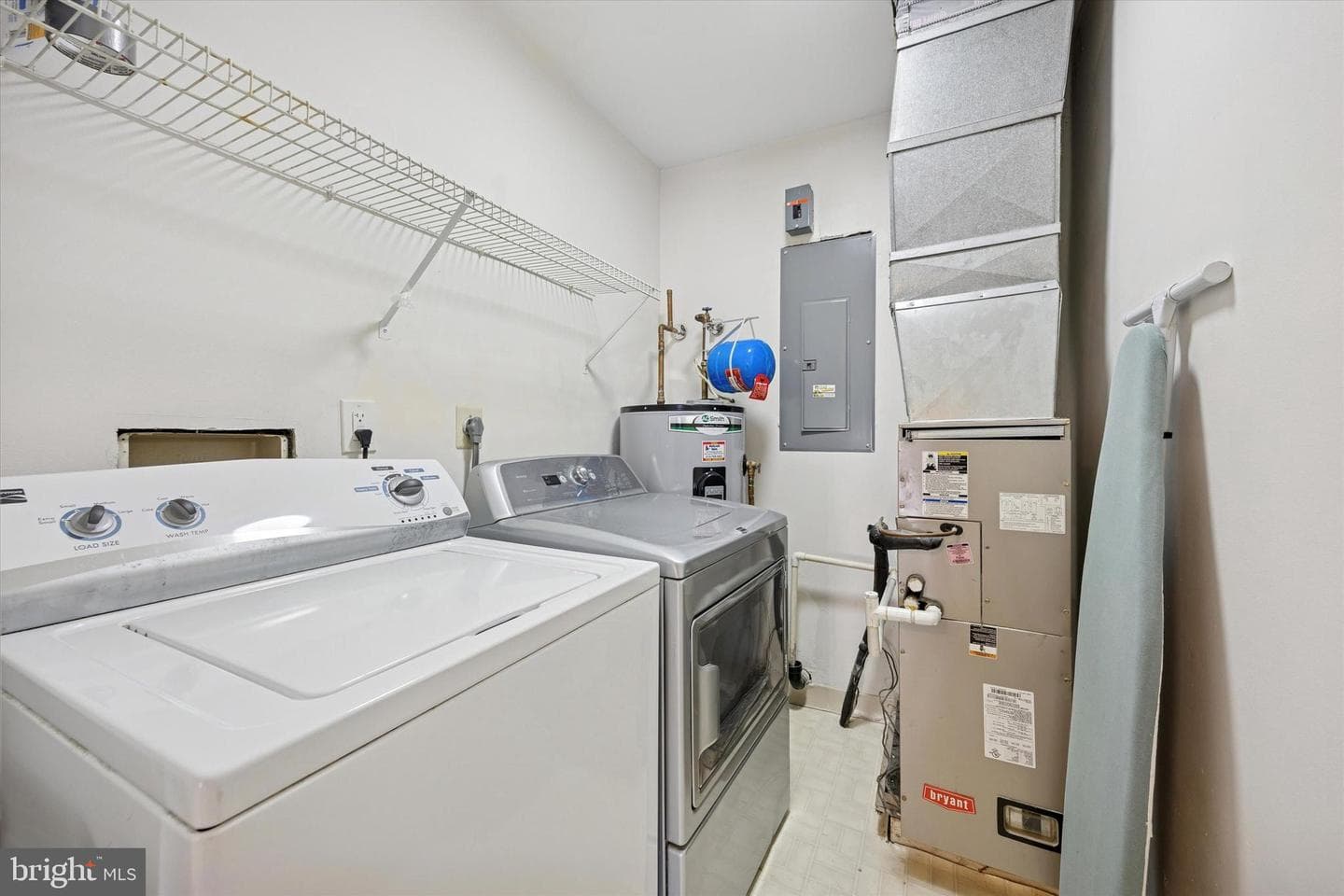 238 Colette Court photo 25