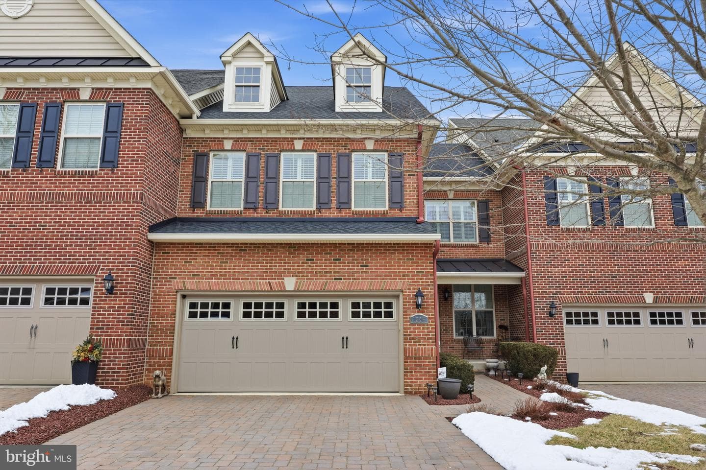 1246 Saint James Drive photo 2