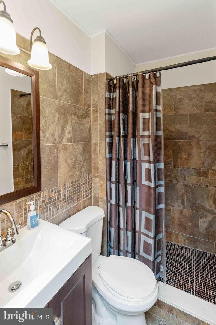 137 Idlewild Road photo 10