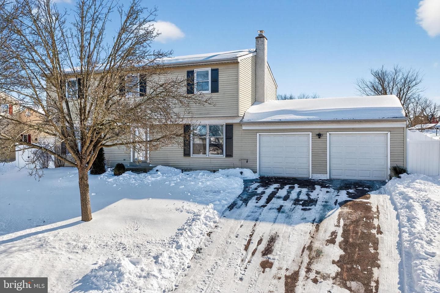 132 Woodview Drive photo 2