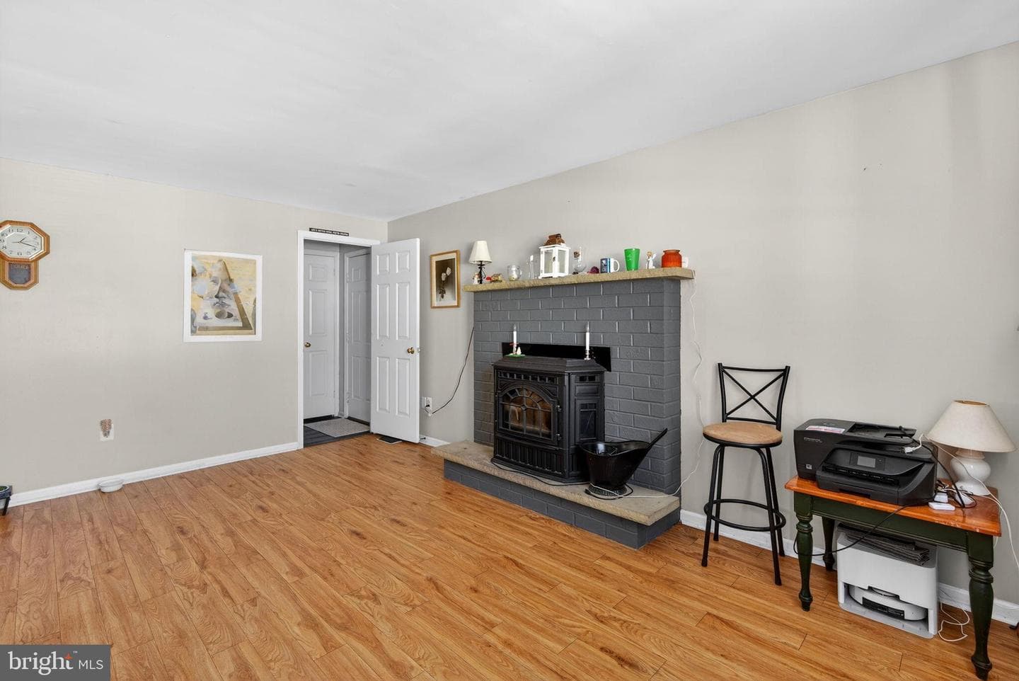 132 Woodview Drive photo 9