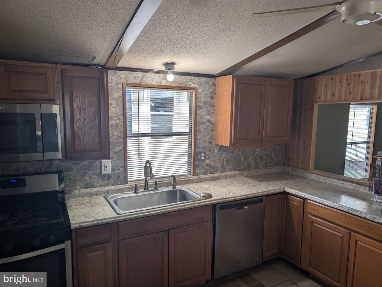 3444 Iris Avenue, Feasterville Trevose