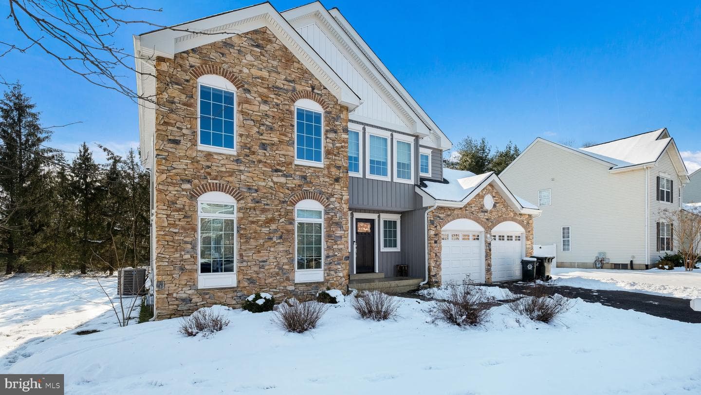 161 Equestrian Drive photo 4
