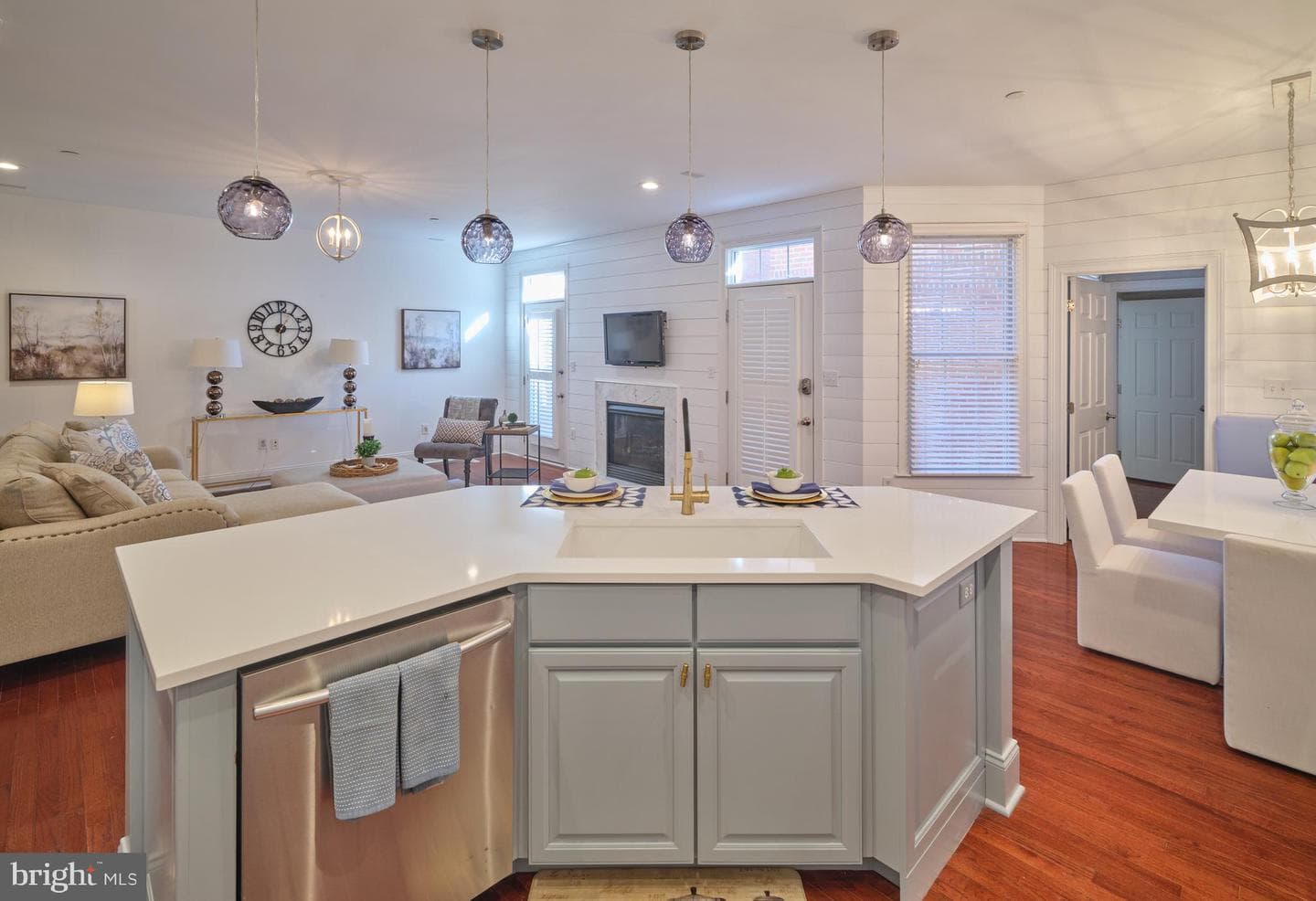 21 S Lincoln Avenue photo 14