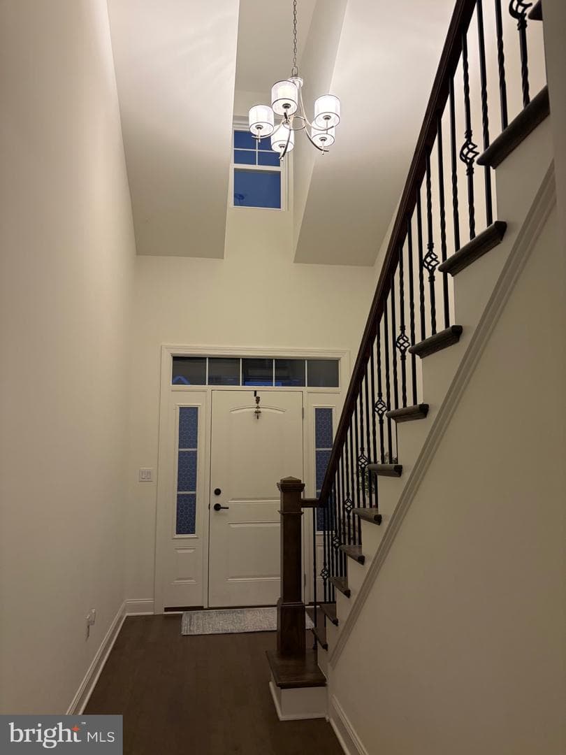 909 Holden Court photo 3