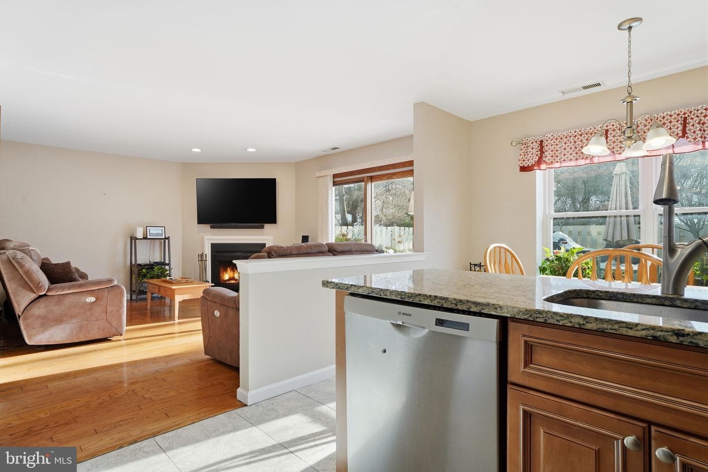 1613 Lakeview Circle photo 14