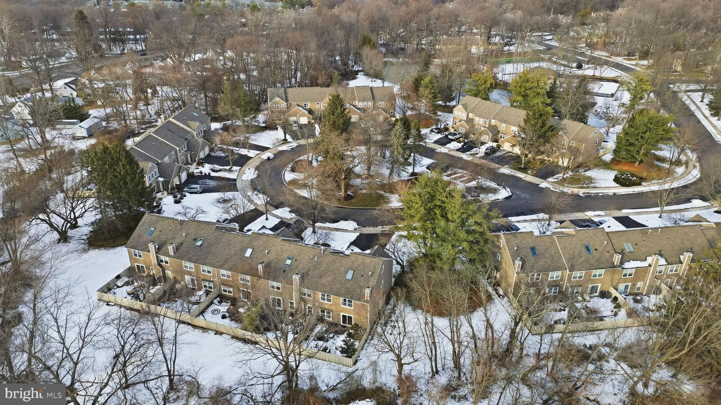 1613 Lakeview Circle photo 48