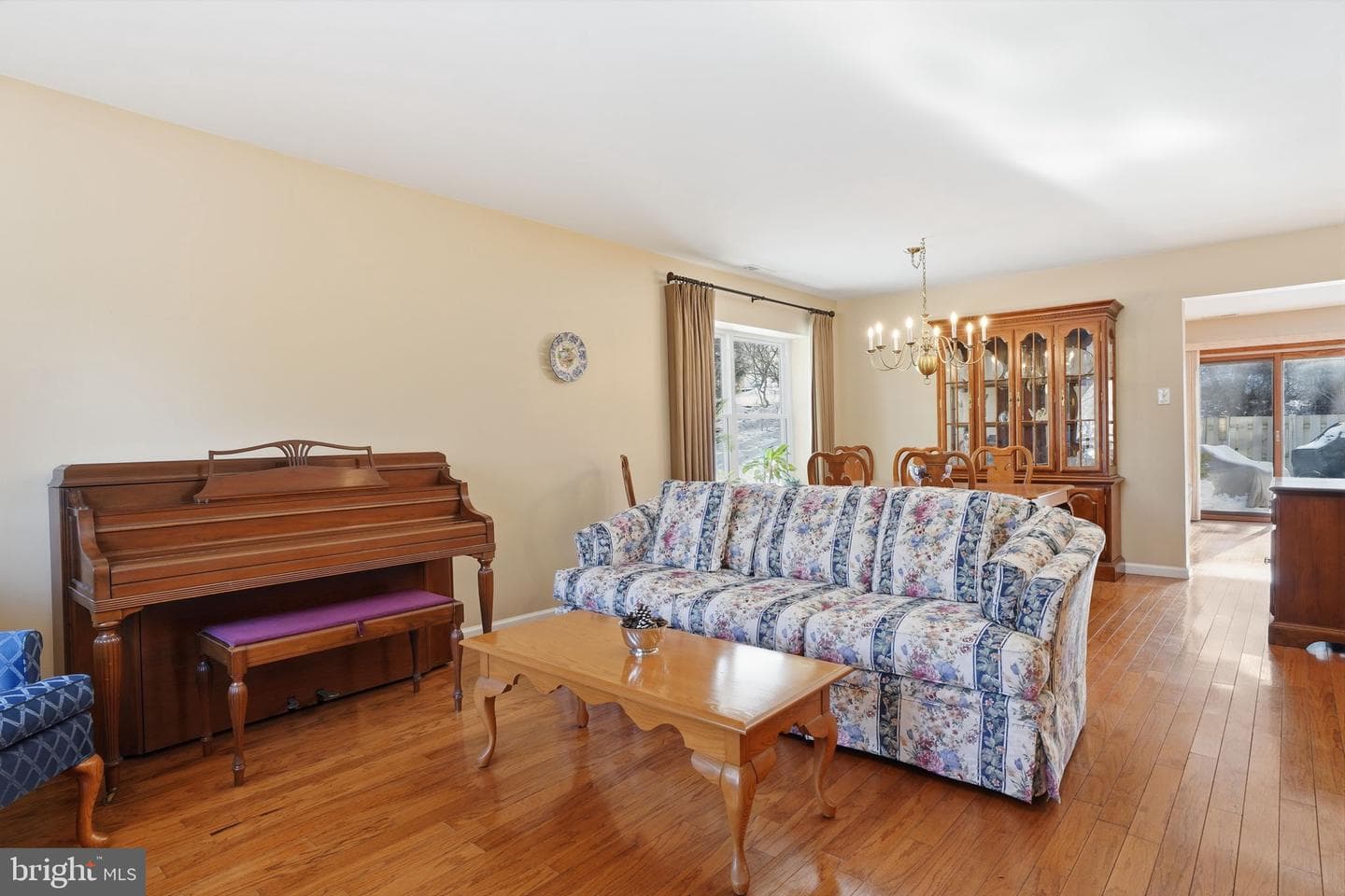 1613 Lakeview Circle photo 6