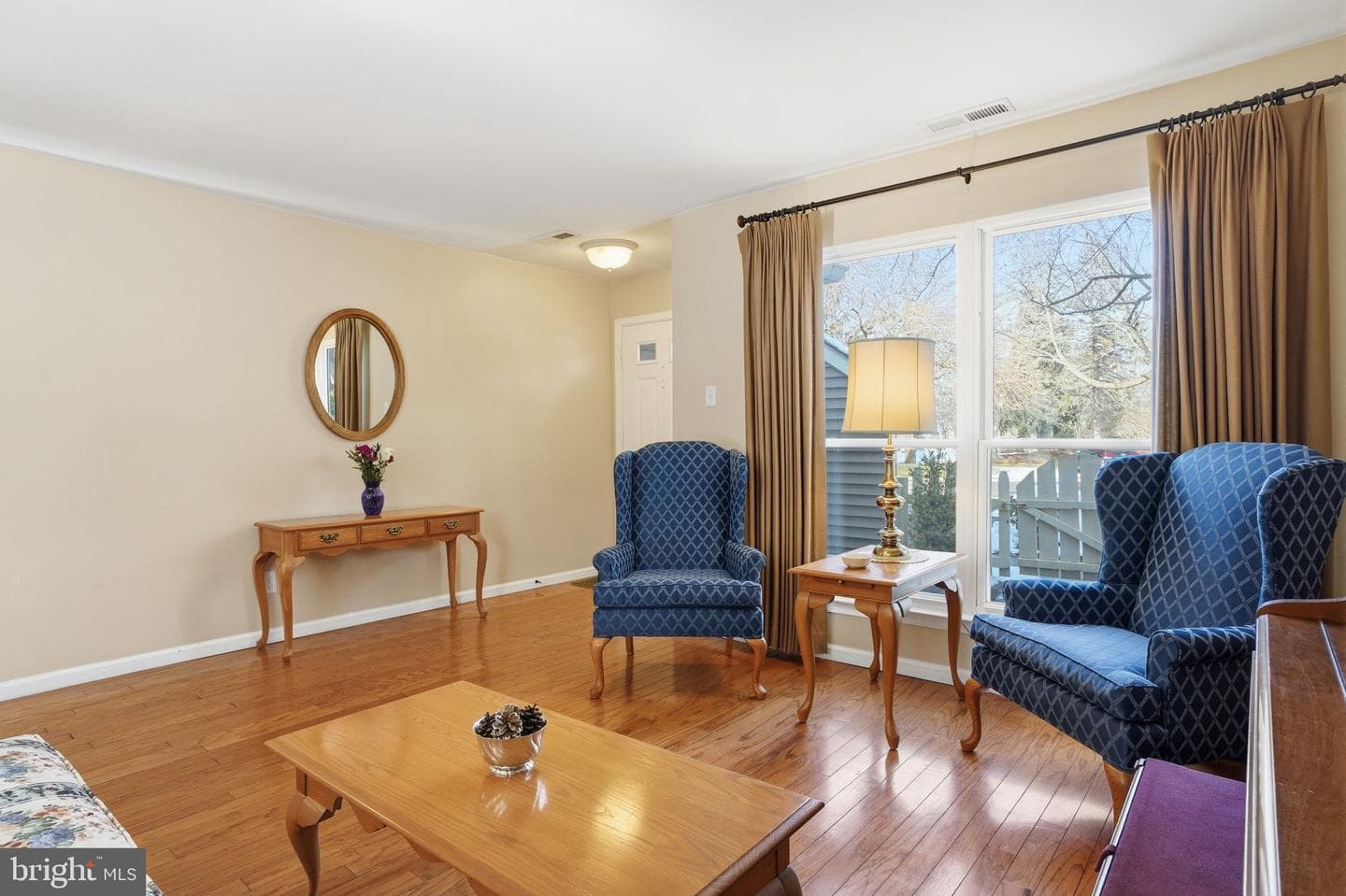 1613 Lakeview Circle photo 7