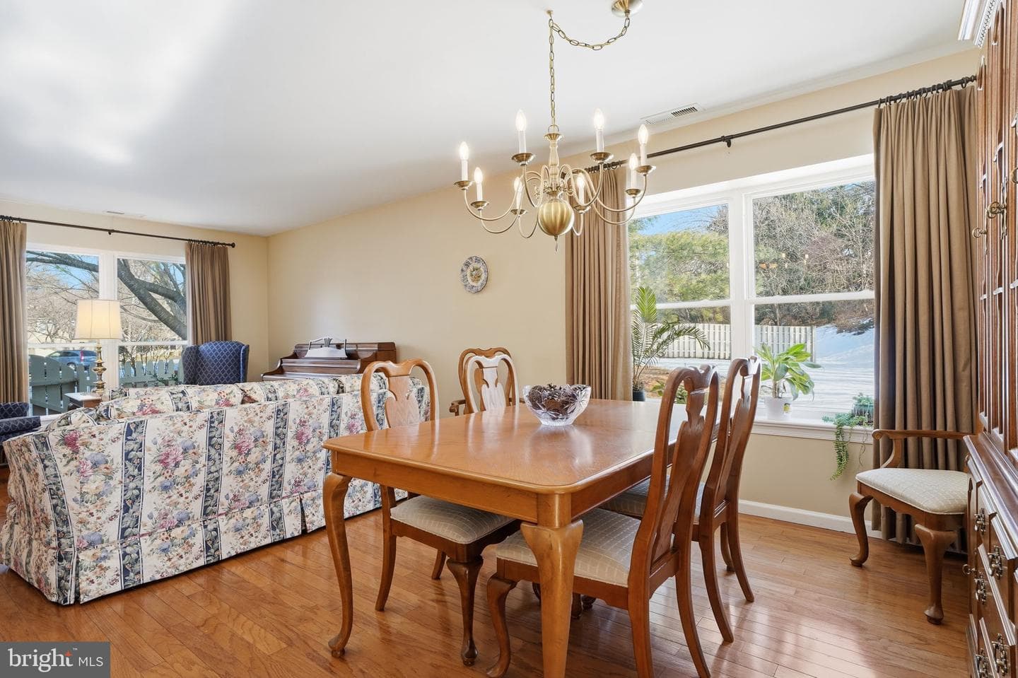 1613 Lakeview Circle photo 8