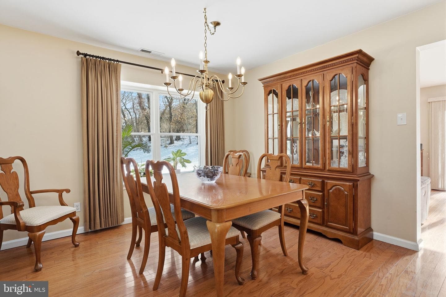 1613 Lakeview Circle photo 9