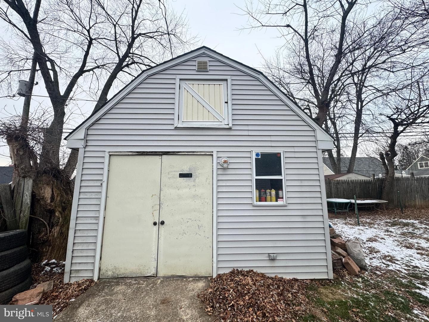 581 Rosemar Drive photo 19