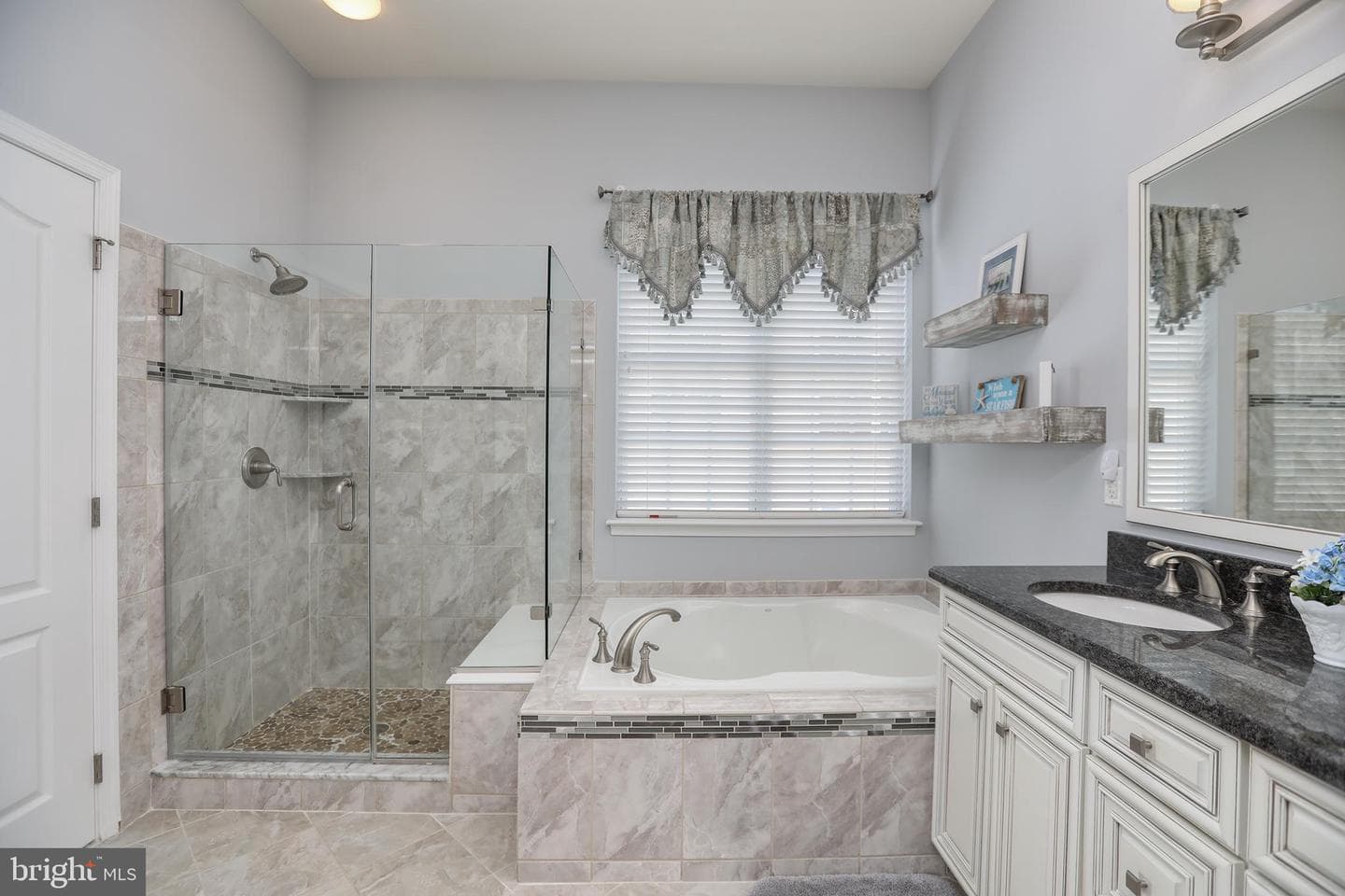 232 Polk Way photo 17