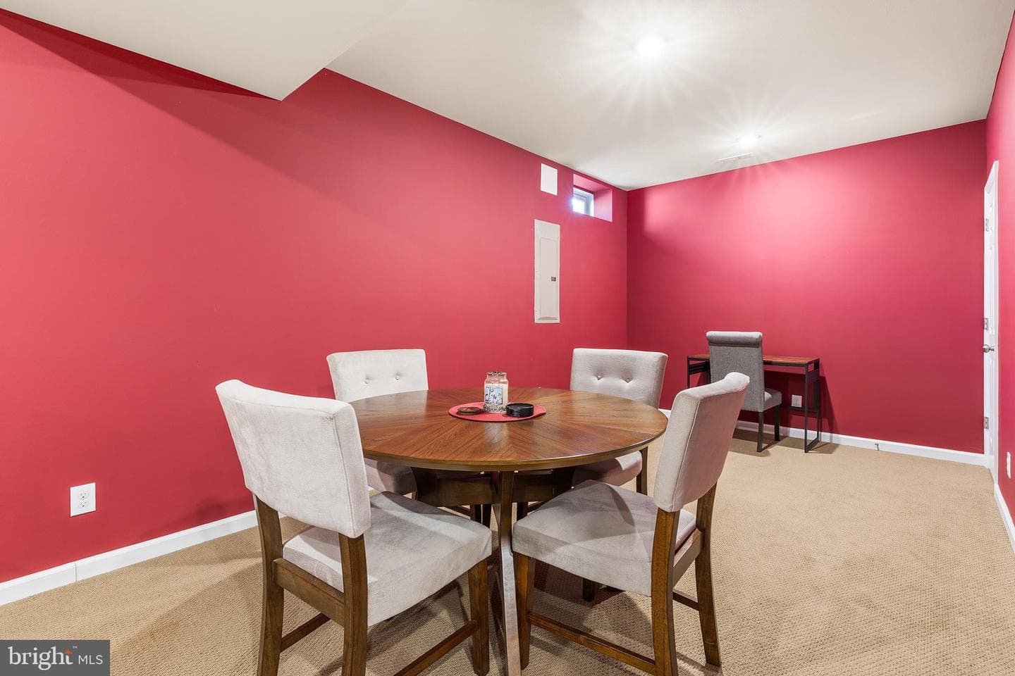 158 Wiltshire Lane photo 25