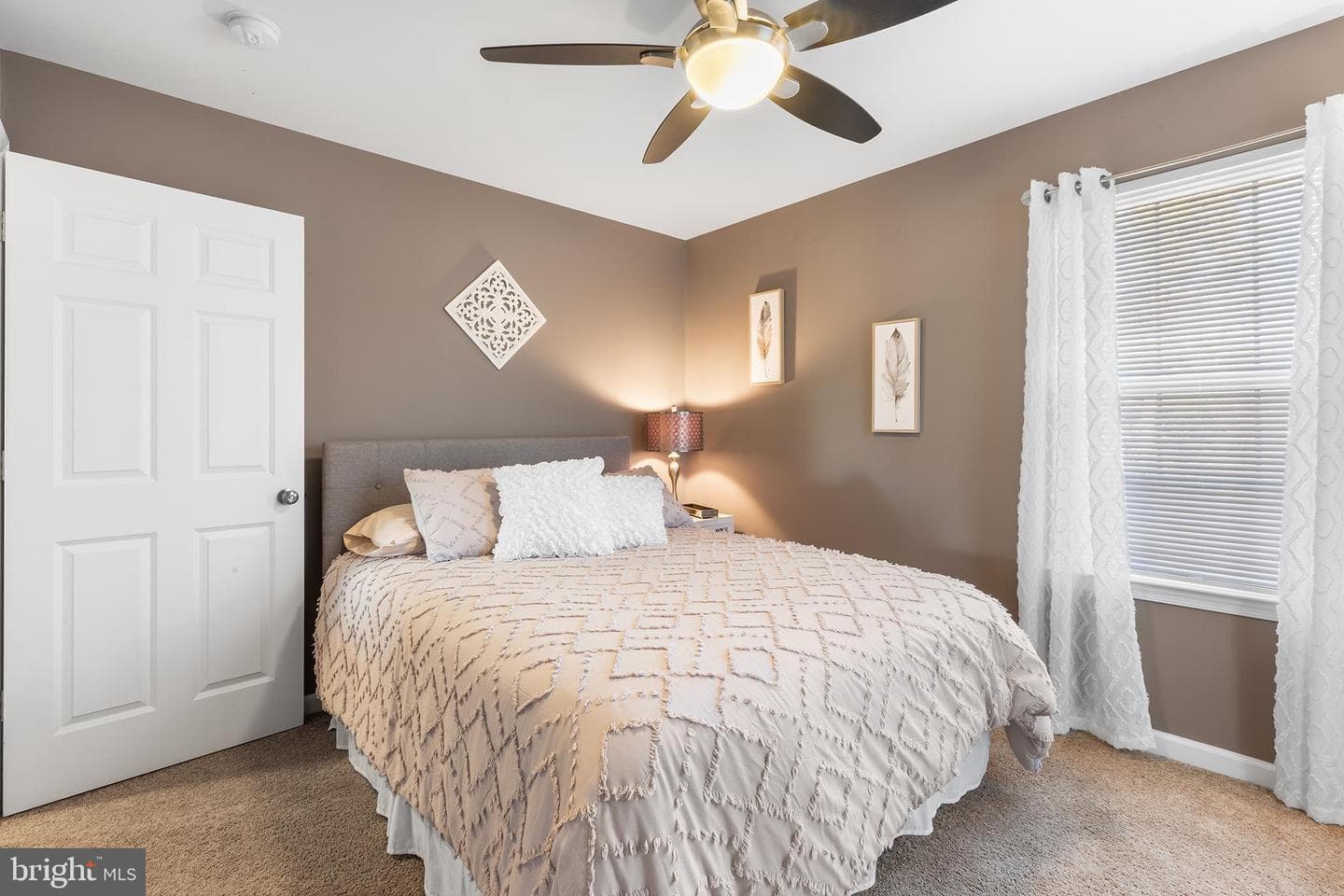 158 Wiltshire Lane photo 34