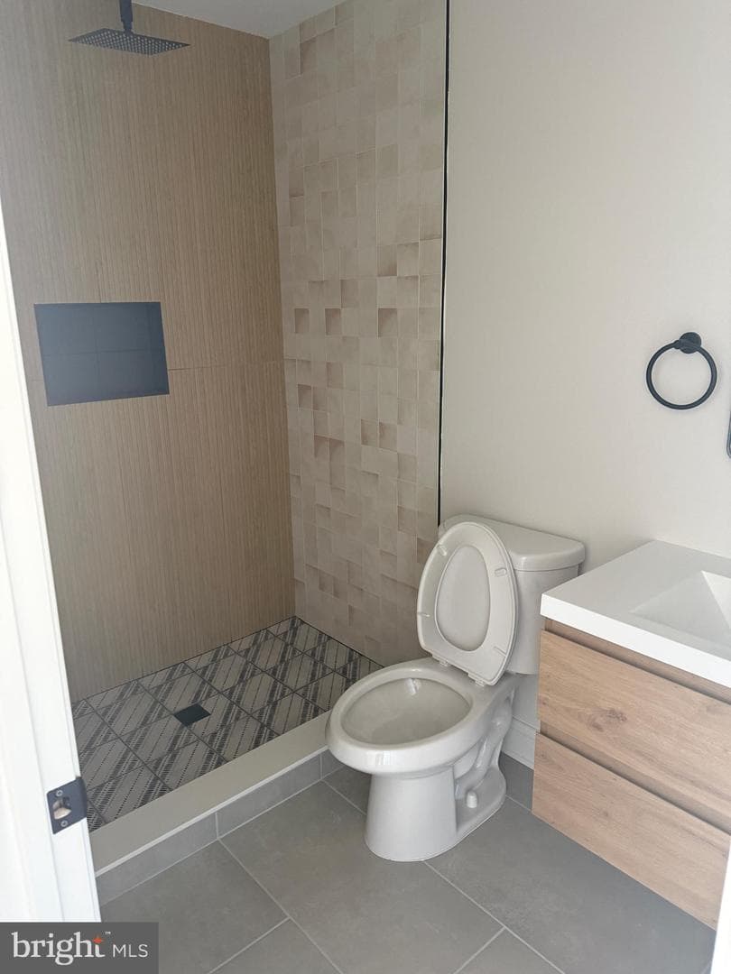 535 Princess Ave photo 13