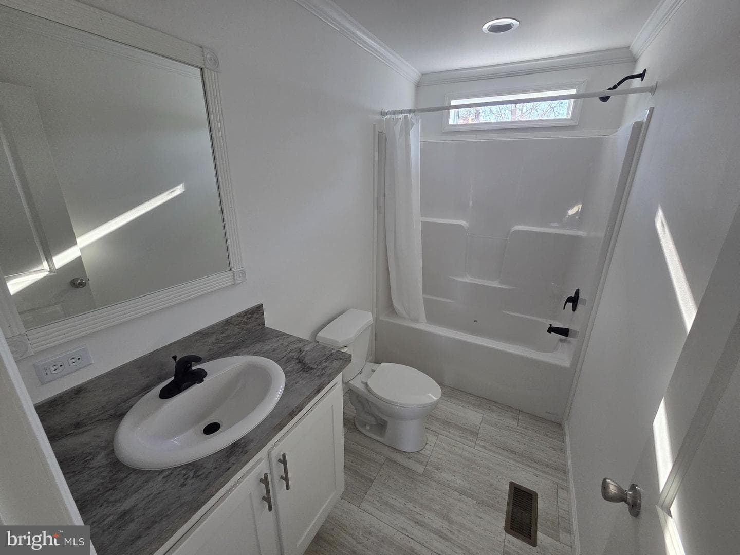 9 Woodedge Drive photo 13