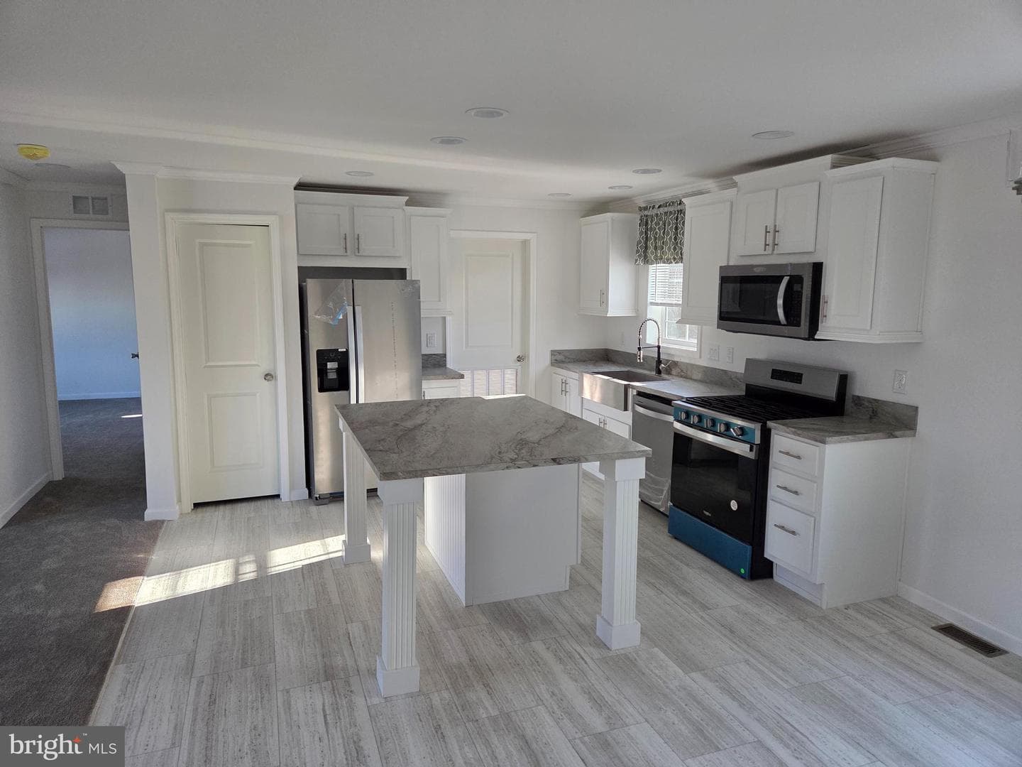 9 Woodedge Drive photo 4