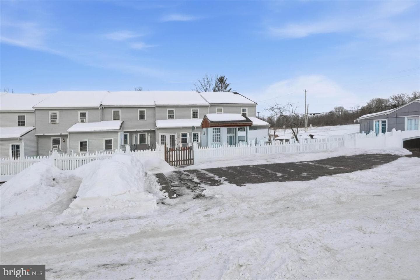 200 Hughes Avenue photo 35