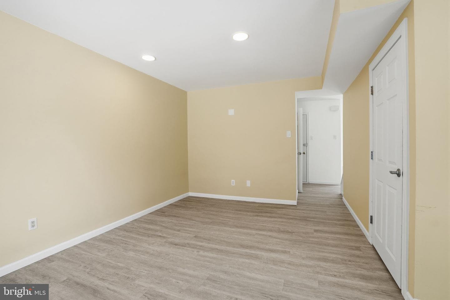 710 Trowbridge Drive photo 11