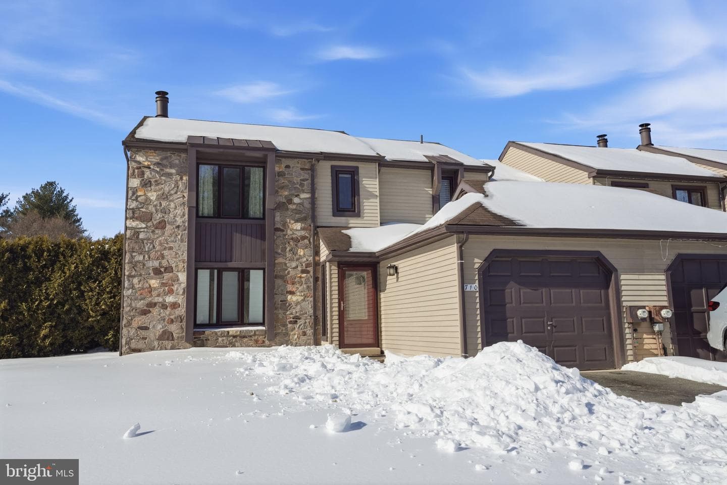 710 Trowbridge Drive photo 35