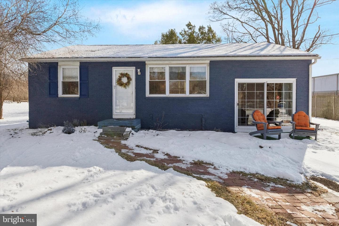 15 Maple Avenue photo 1